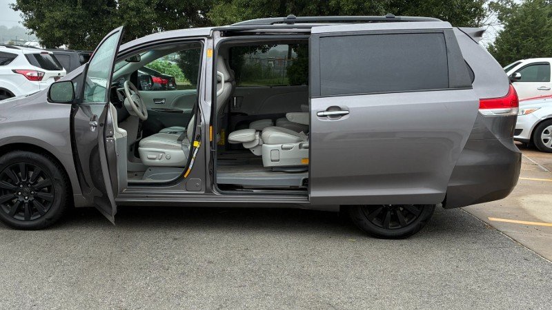 2013 Toyota Sienna